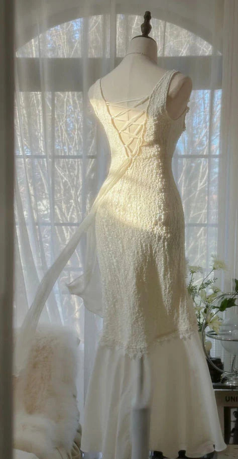 Romantic Mermaid Long Party Dress V Neck Beaded White Chiffon Evening Dress