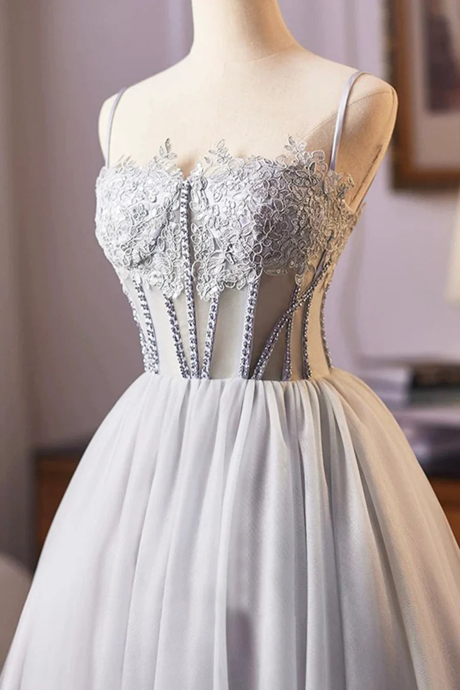 Gray Tulle Lace Spaghetti Straps Short Prom Dress A-Line Evening Party Dress With Applique