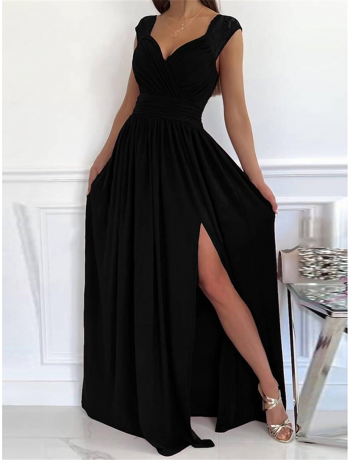 Lace Ruched V Neck Sleeveless Retract Your Waist Full of charm Prom Dress