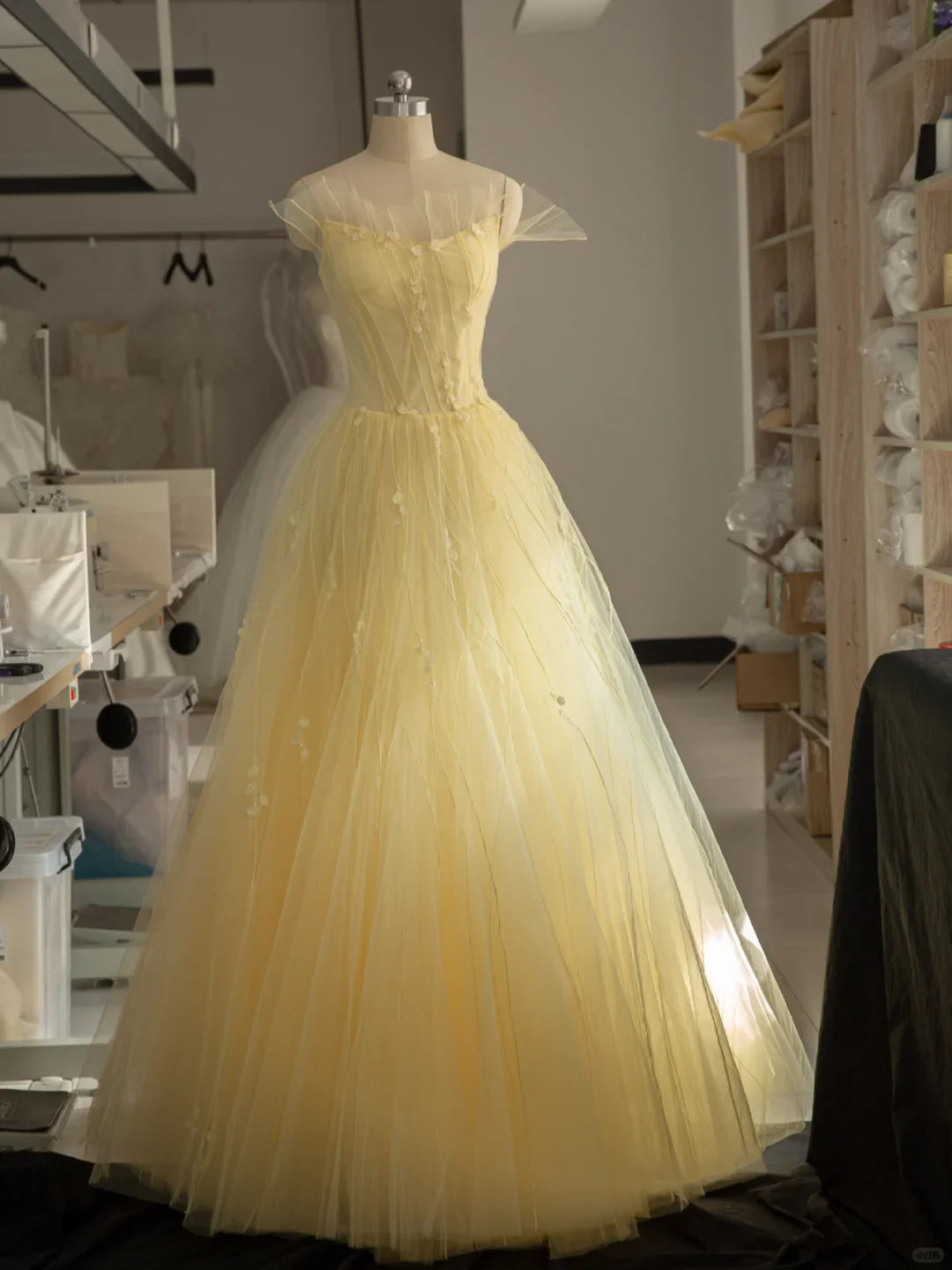 Stunning A Line Strapless Flower Light Yellow Tulle Long Prom Dress