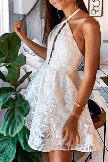 Unique Lace Short Prom Dresses Lace Halter Sleeveless Short Homecoming Dresses