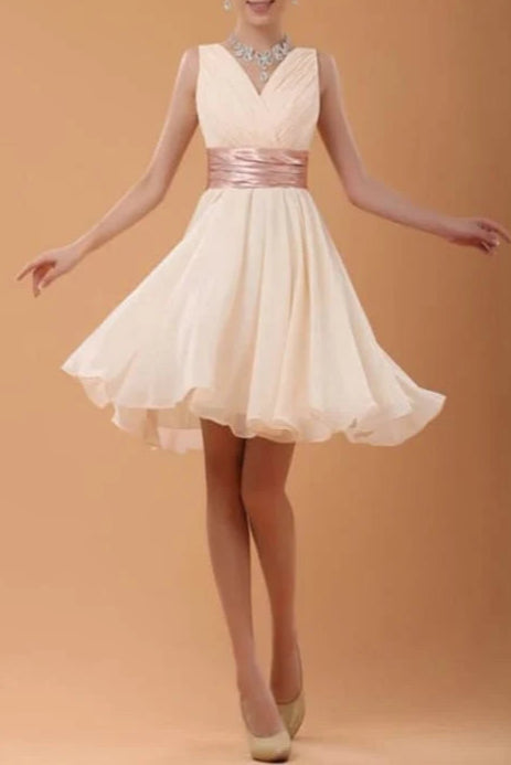 Unique design Charming V-Neck Retract Your Waist Short Homecoming Dress