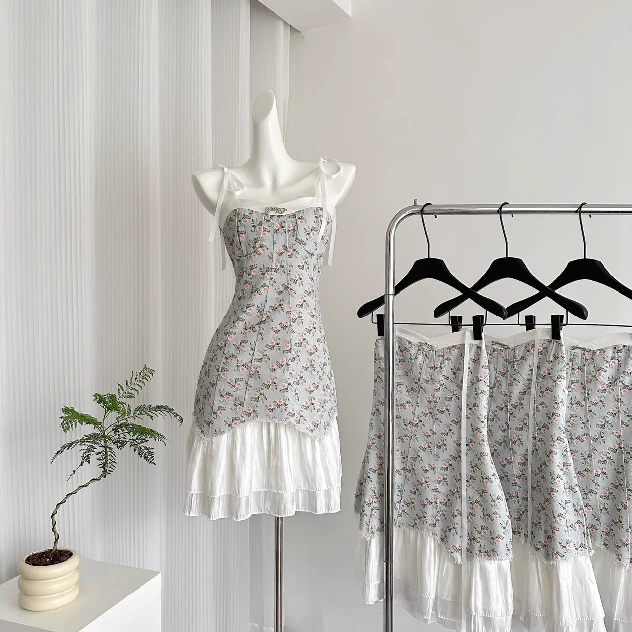 Cute A line Blue Sleeveless Floral Dress Short Spaghetti Straps Homecoming Dresses