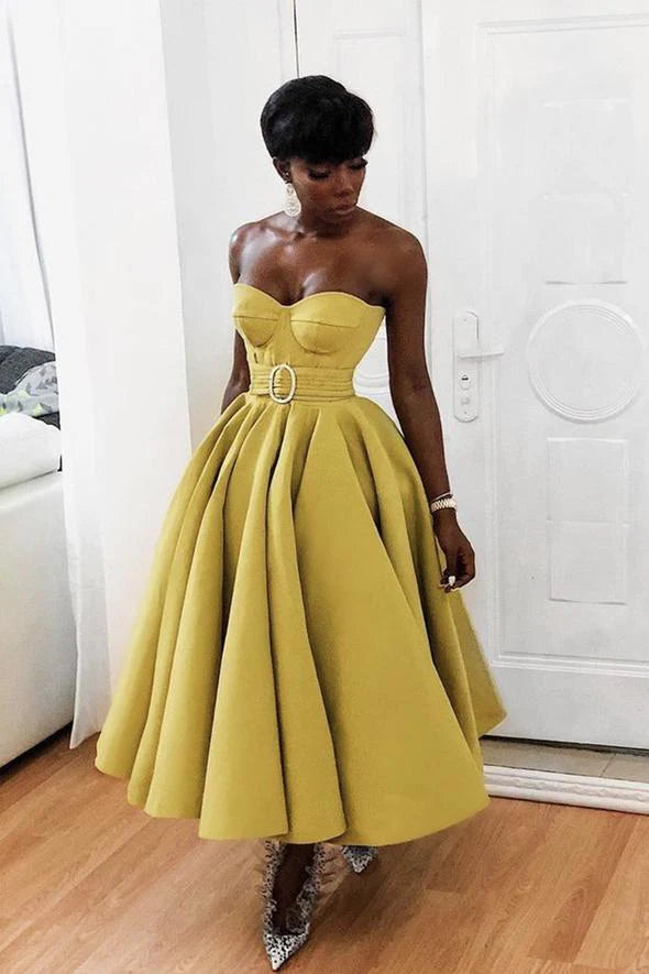 Yellow A line short prom dress Retract your waist evening dress