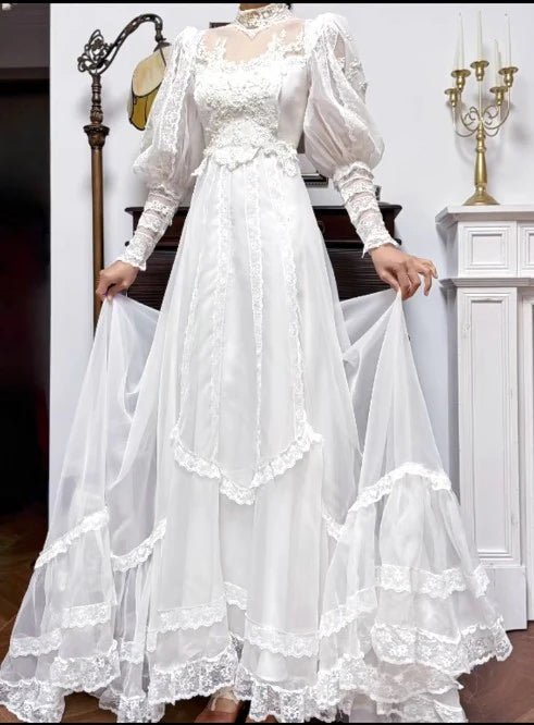White Turtleneck Lace Beading Tulle Long Sleeve Charming A-Line Vintage Wedding Dress