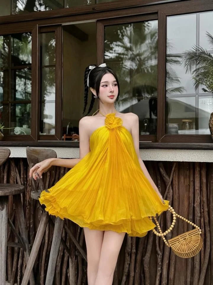 Cute A Line Halter Pleated Flower Yellow Chiffon Short Homecoming Dress Outfits