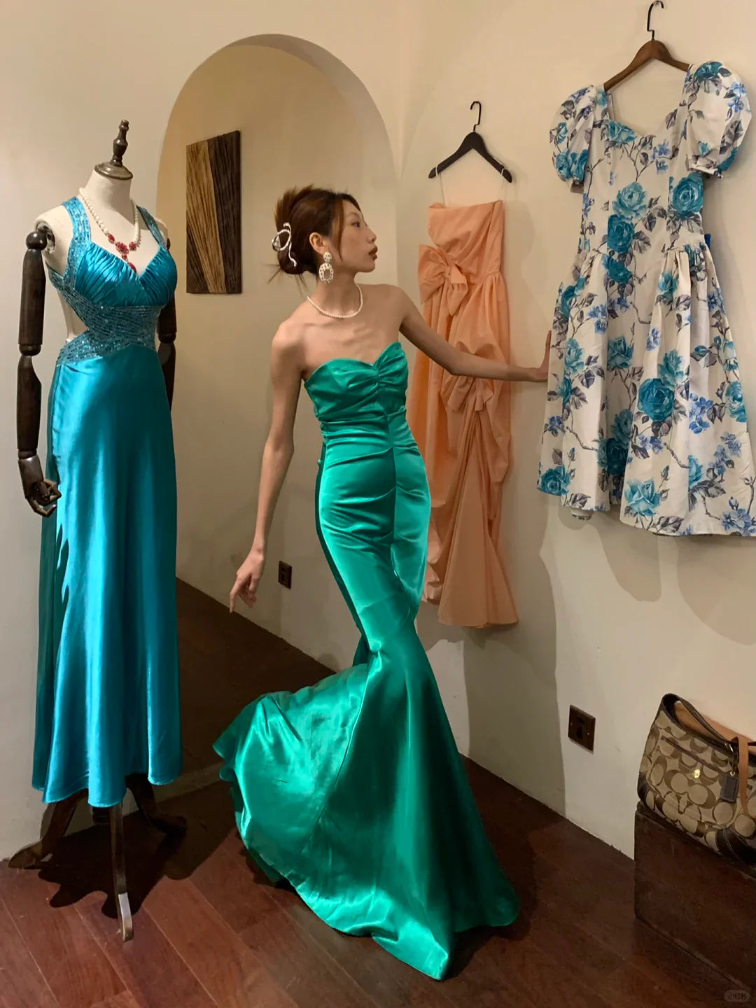 Vintage Mermaid Sweetheart Neck Pleated Green Satin Long Party Dress