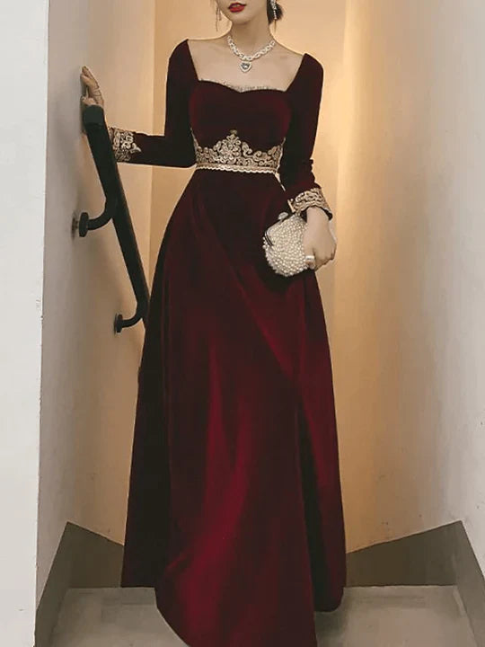 A-Line Scoop Neck Vintage Formal Velvet Evening Dress with Appliques