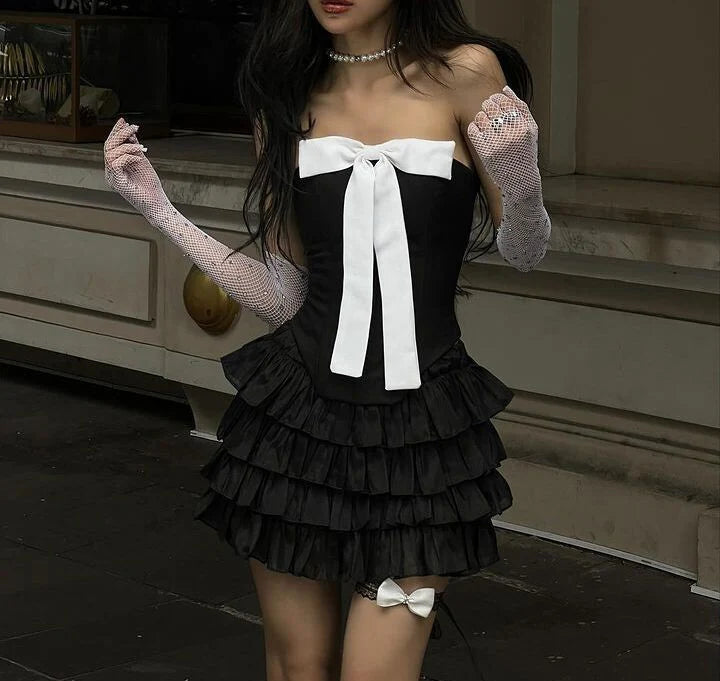 Strapless A-Line Satin Short Prom Dresses Sexy Black Homecoming Dress with Bow