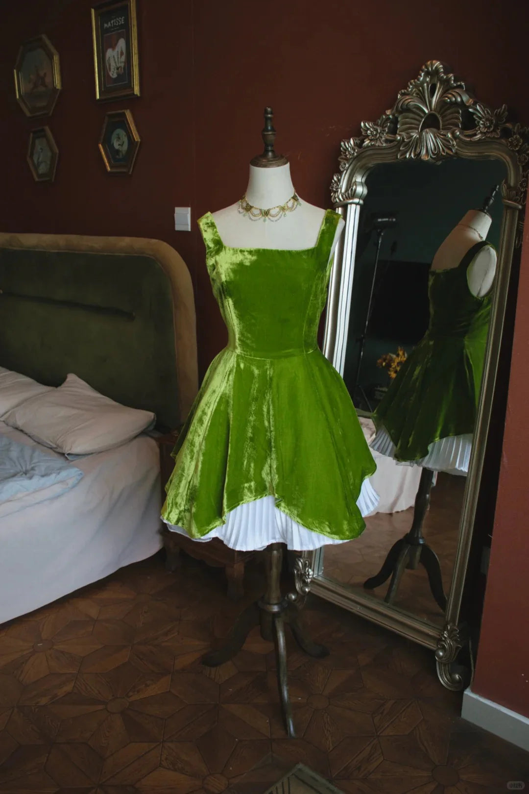 A-Line Velvet Short Prom Dresses Sweet Green Square Neck Homecoming Dress