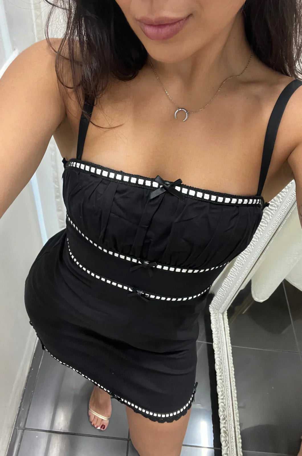 Black Sheath Spaghetti Strap Bow Satin Short Homecoming Dress Outfits