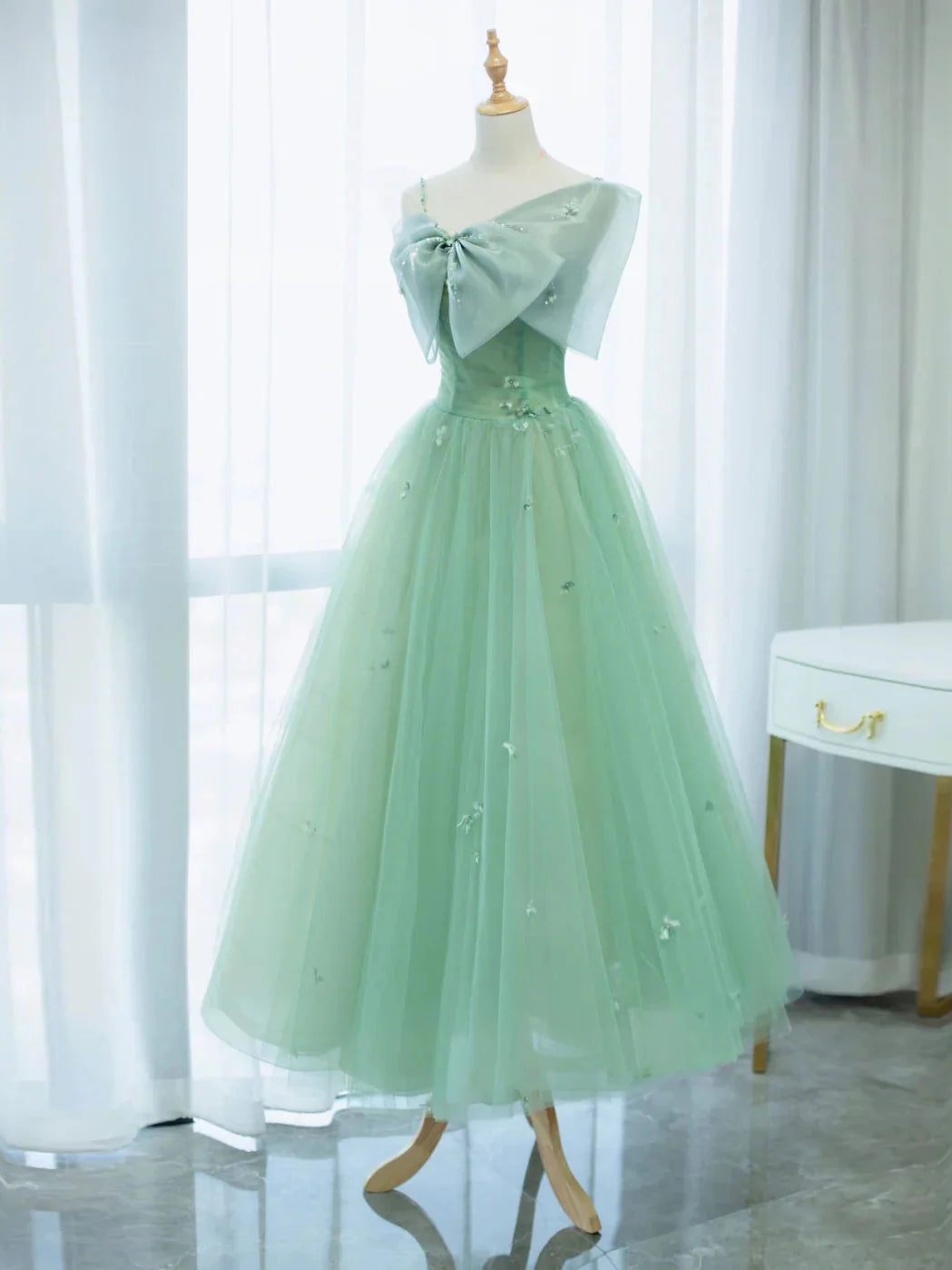 Simple Green Tulle Tea Length Prom Dress, Retract Your Waist Homecoming Dresses