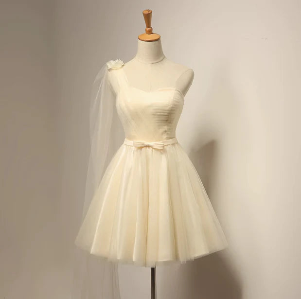 Champagne A-line neck tulle short prom dress sweetheart bridesmaid dress