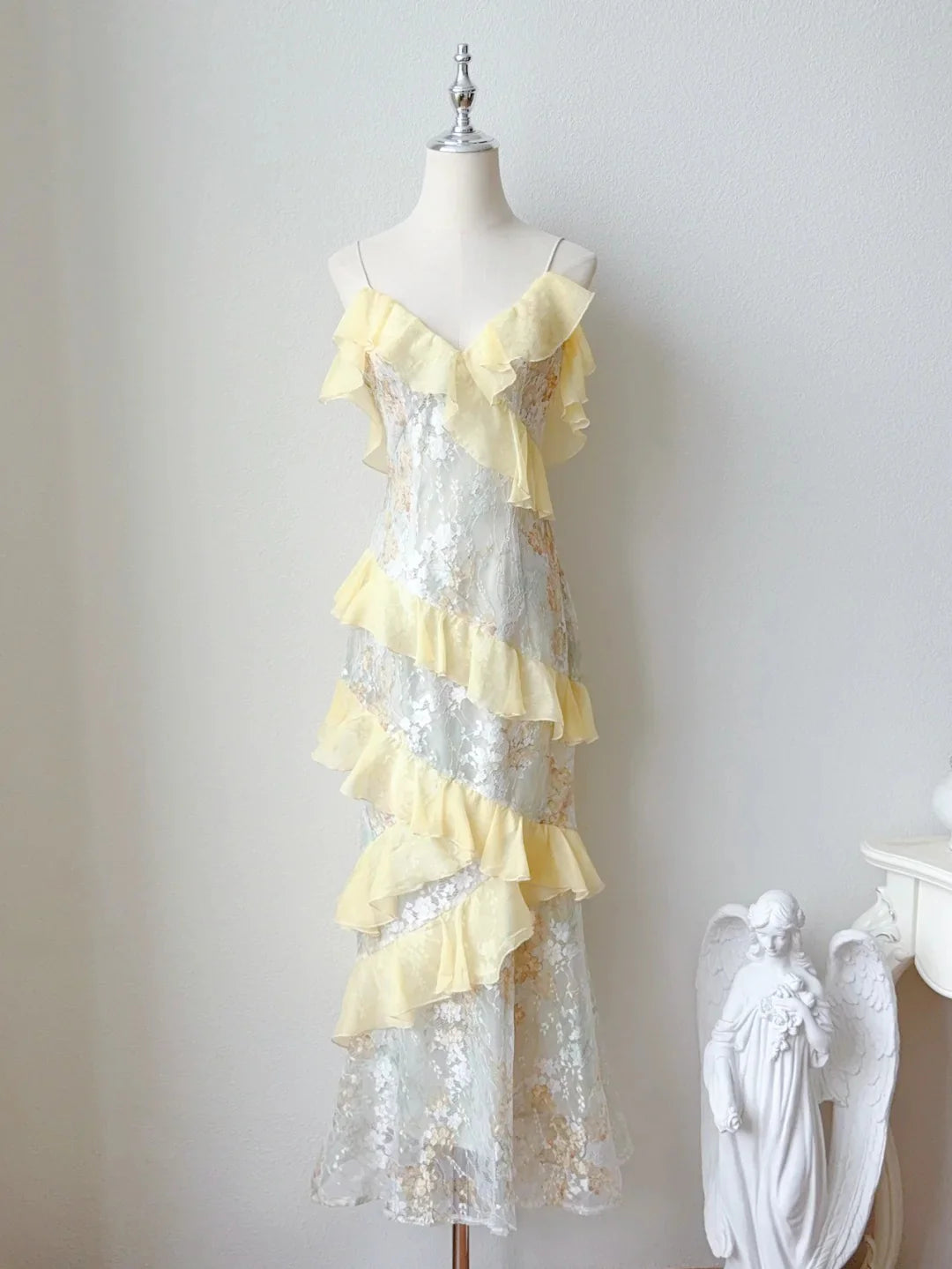 Cute Spaghetti Straps Ruffles Party Dress Lace Applique Ruffles Birthday Prom Dresses