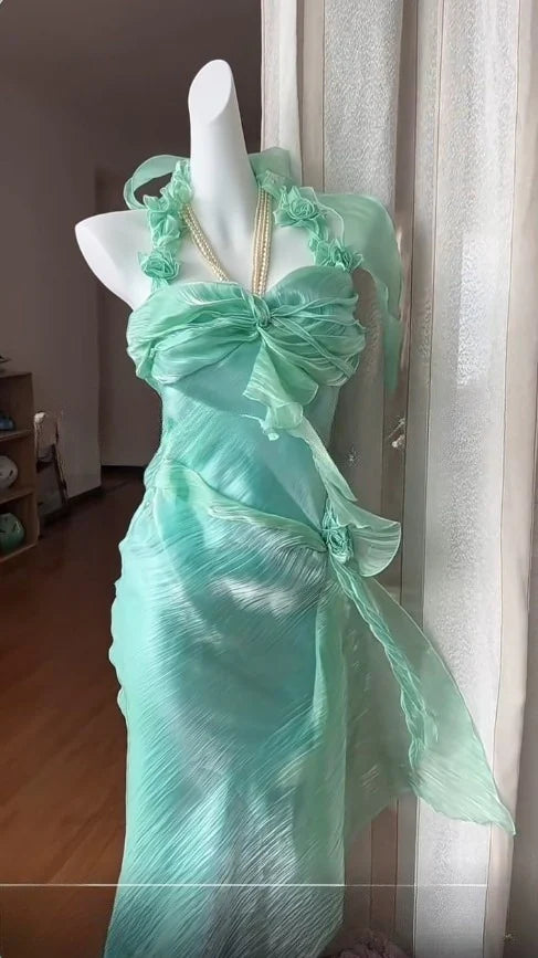 Green Chiffon Satin Sheath Party Dresses Halter Neck 3D Applique Gorgeous Cocktail Dress