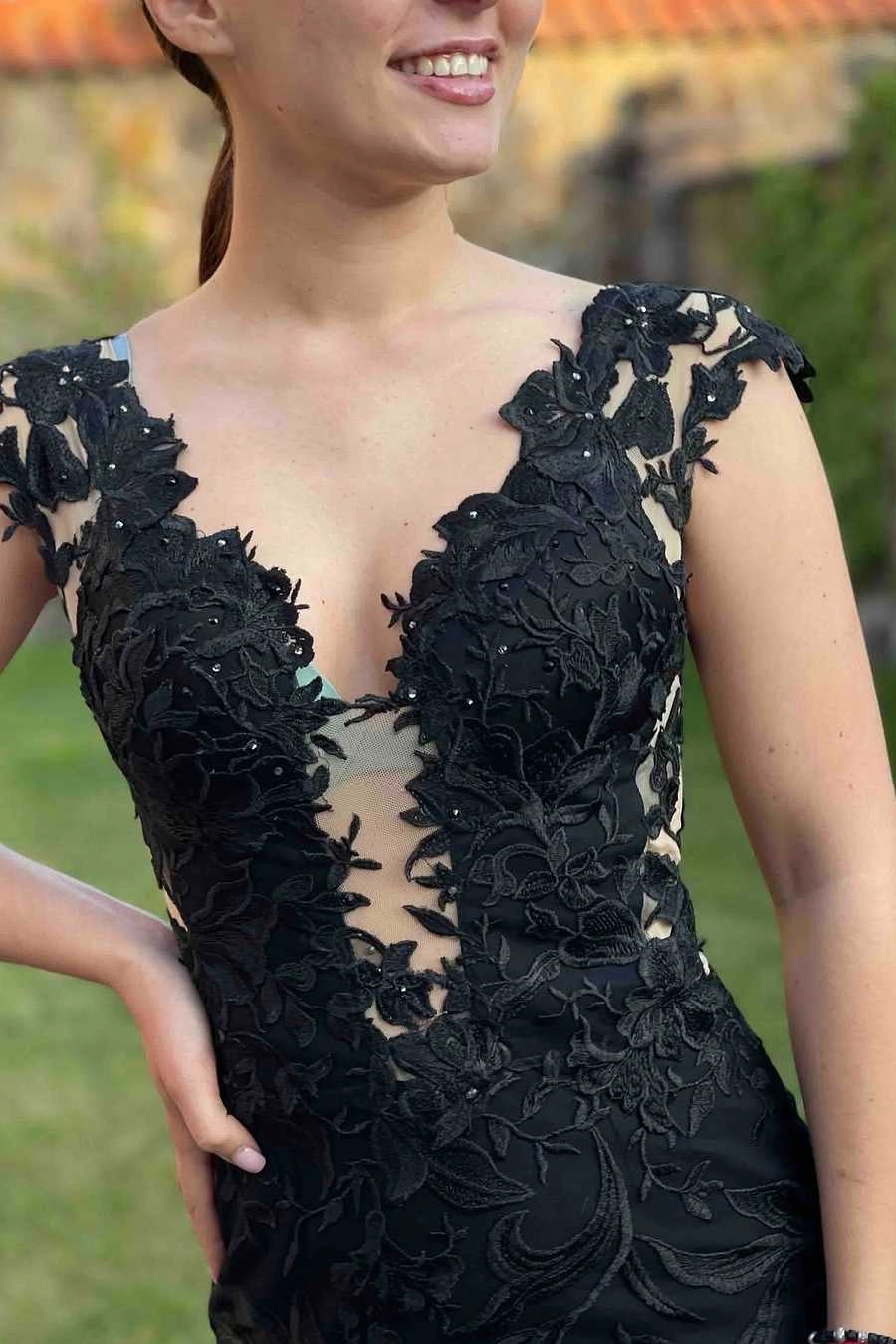 Tulle Elegant Black Deep V Neck Lace Applique Mermaid Formal Prom Dress