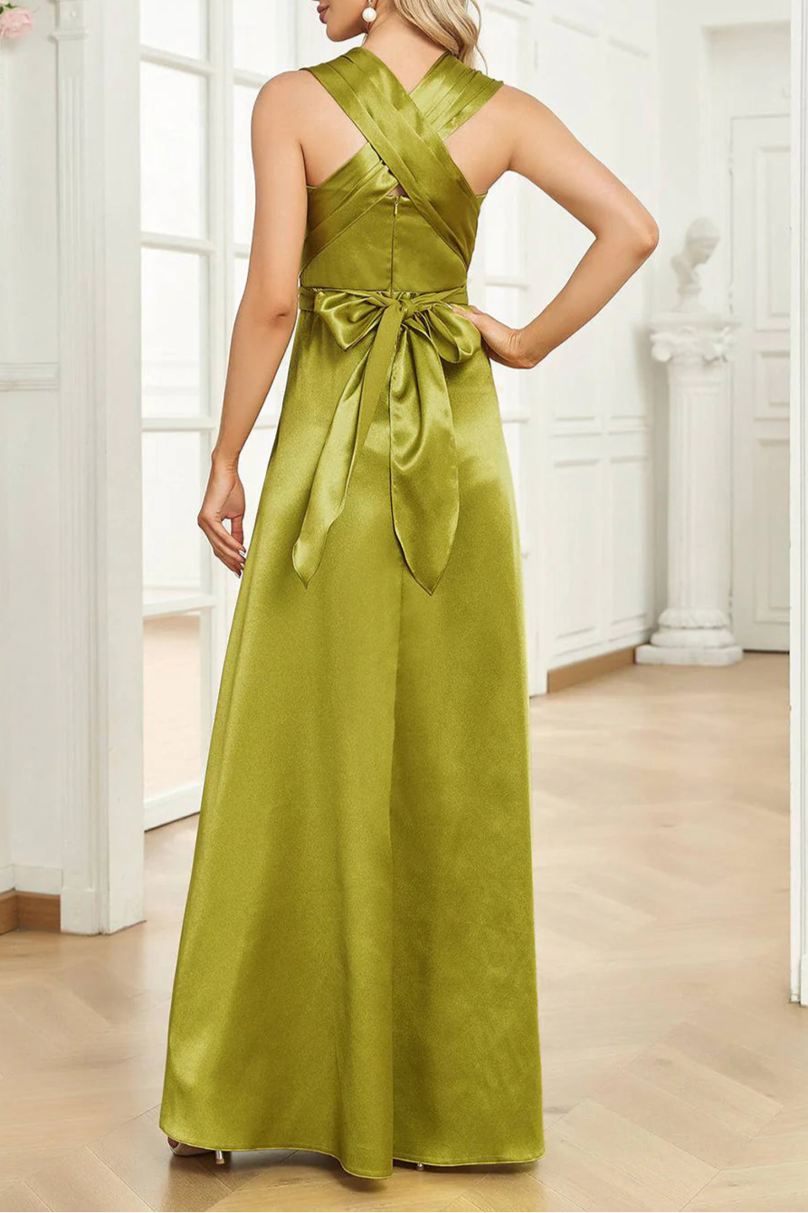Satin Green Halter Retract Your Waist Formal Prom Dress With Pleated