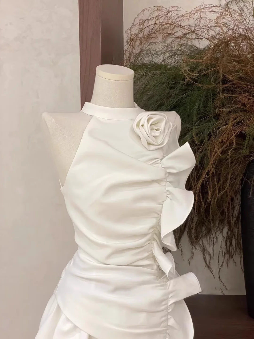 Cute 2 Pieces Halter Ruffled White Women's Unique design Short Homecoming Dresses