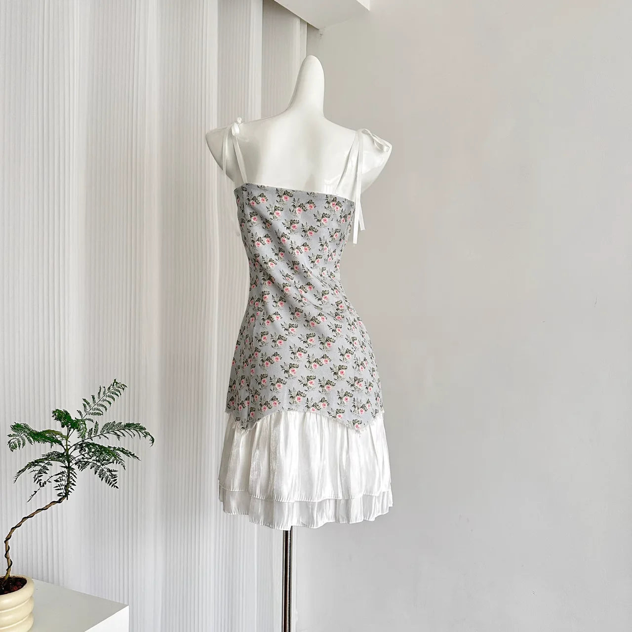 Cute A line Blue Sleeveless Floral Dress Short Spaghetti Straps Homecoming Dresses