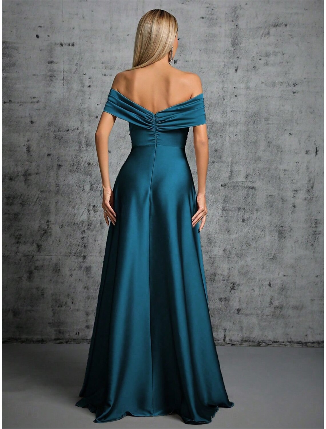 A-Line Elegant Bridesmaid Dress Off Shoulder Sleeveless Floor Length Taffeta with Solid Color