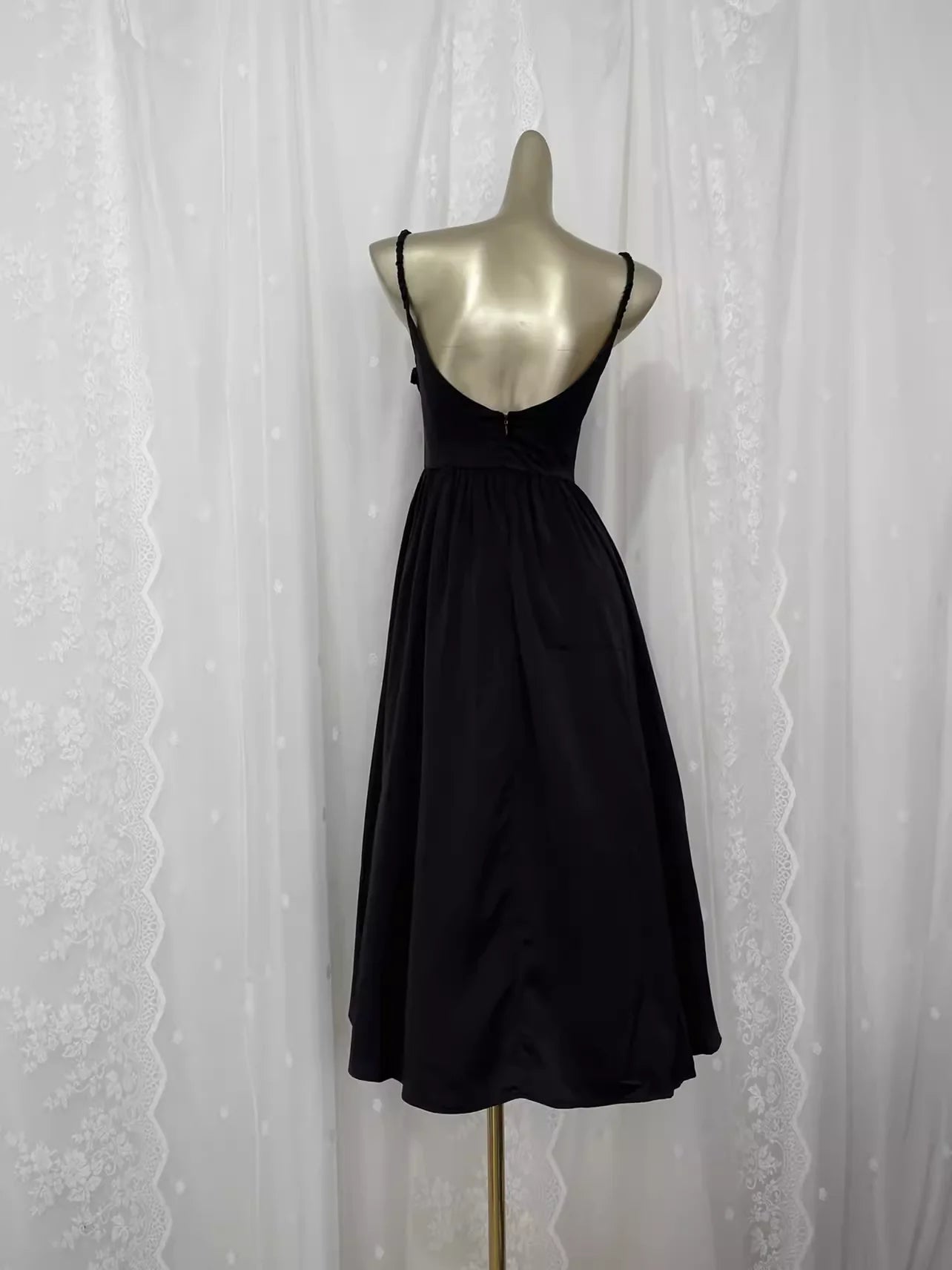 A line Spaghetti Straps Black Vacation Dress Satin Vintage Prom Dresses