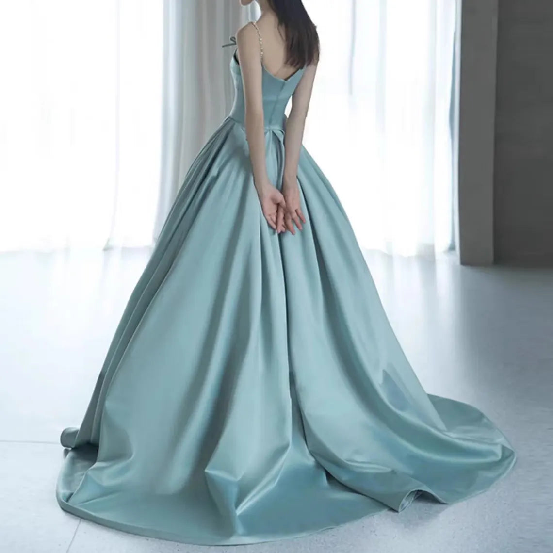 Elegant Pearl Satin Retract Your Waist Spaghetti Strap Prom Dress