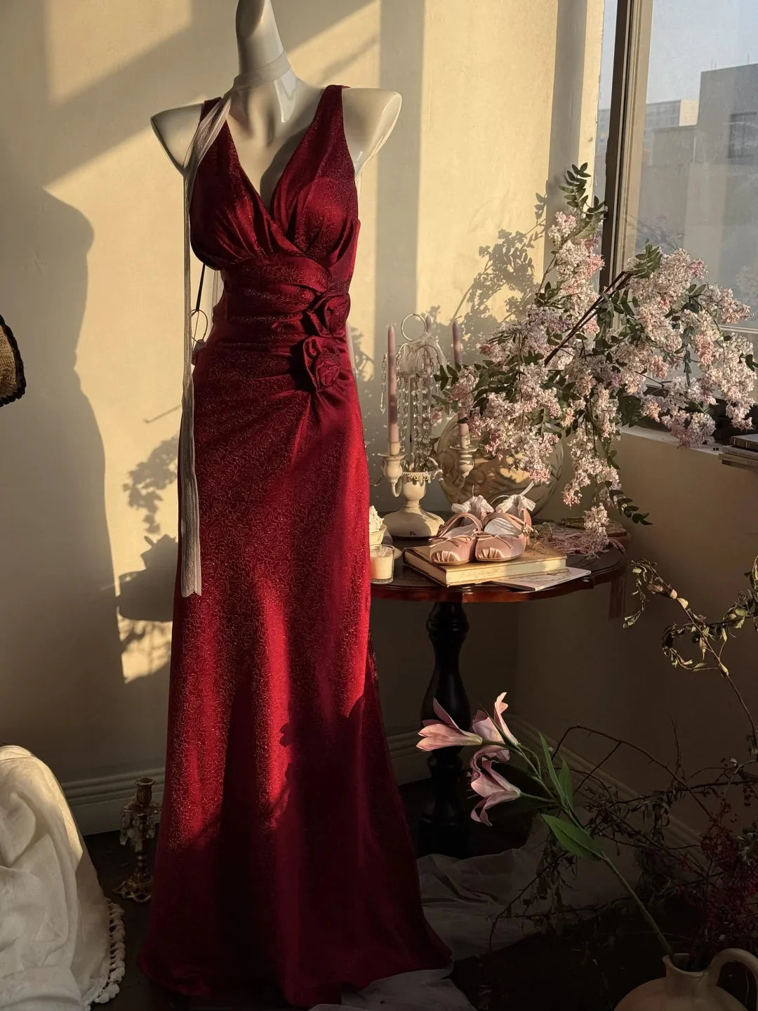 Mermaid Jacquard Satin V-neck Evening Dress Elegant Burgundy Simple Prom Dress