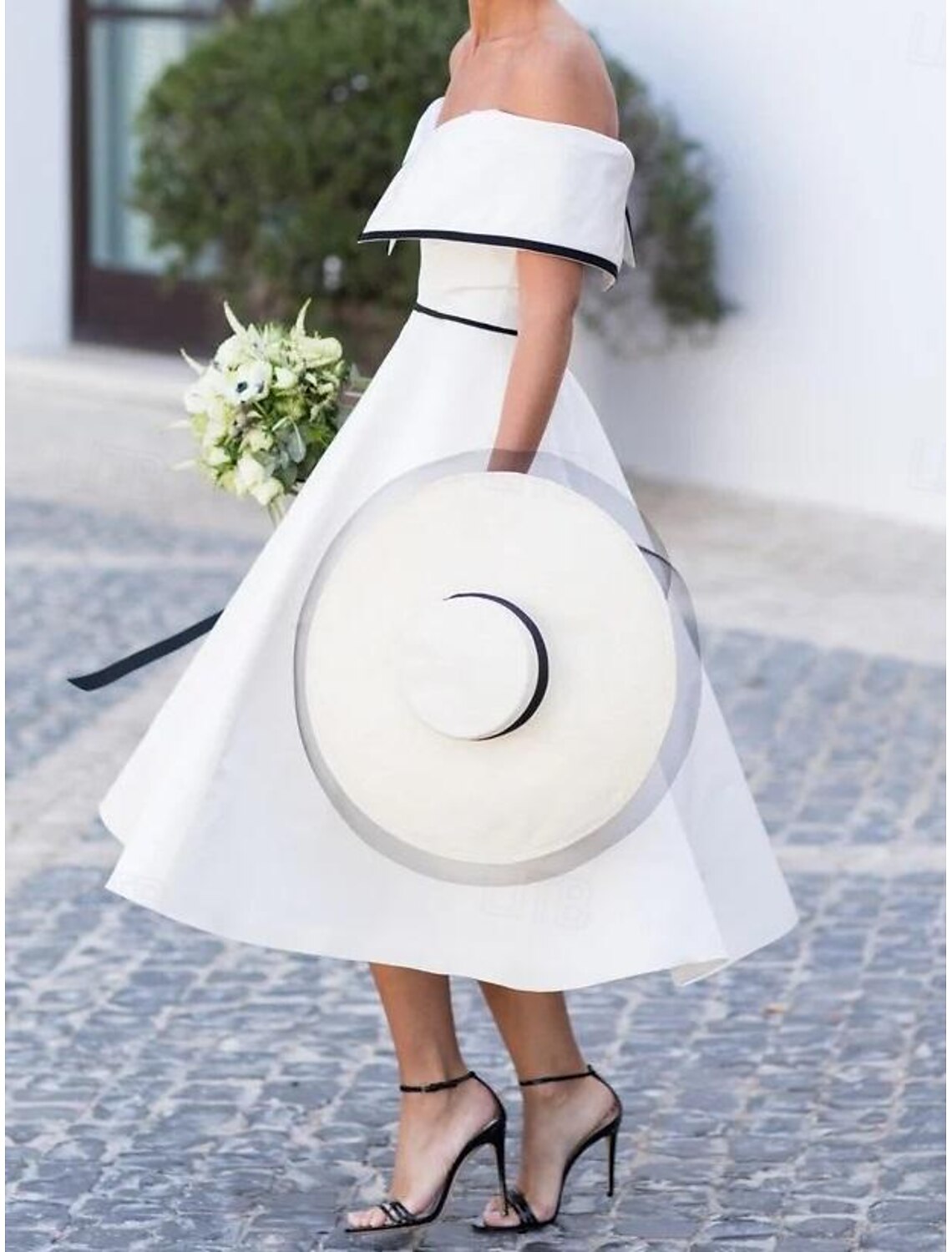 Short Sleeve Wedding Dresses A-Line Off Shoulder Tea Length Stretch Fabric Bridal Gowns With Solid Color