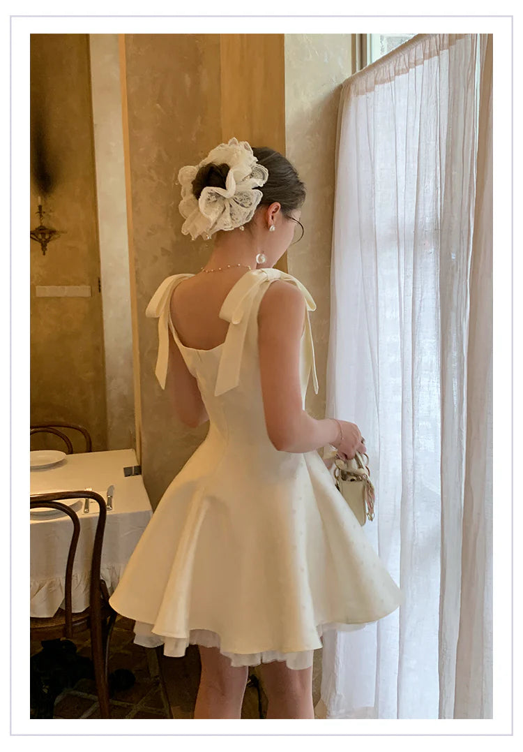 Sweet Square Neck Satin A-Line Short Prom Dresses Light Apricot Homecoming Dresses