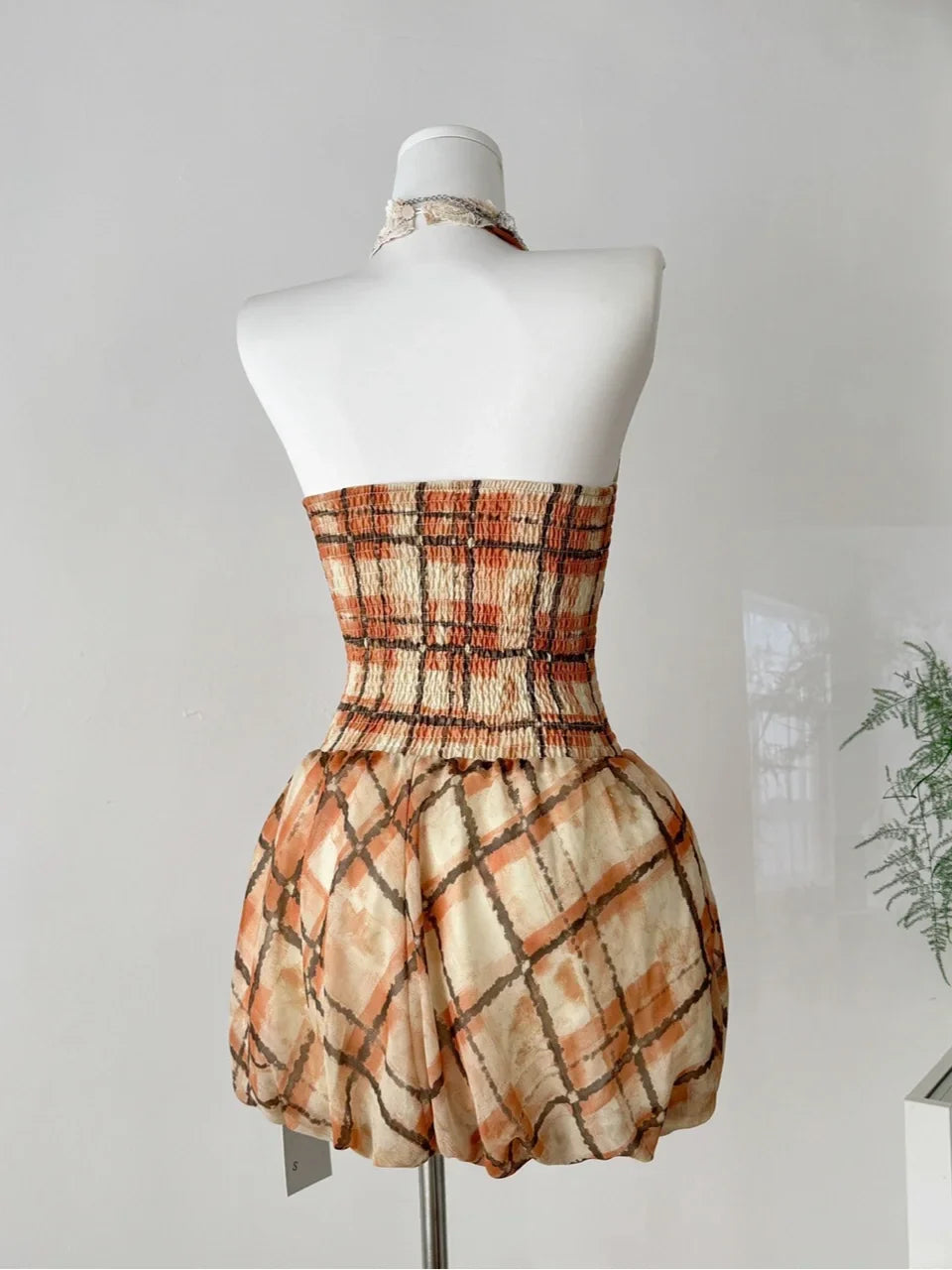 Vintage Halter Lace Neckline Vacation Dress Sleeveless Short Homecoming Dress