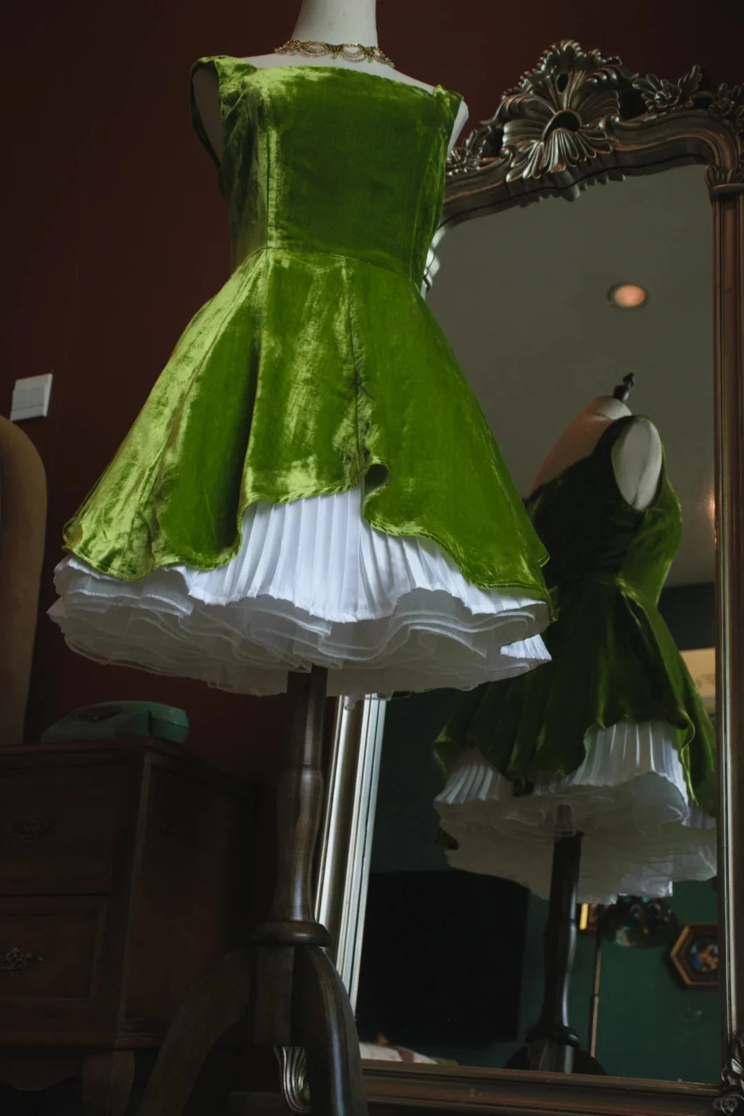 A-Line Velvet Short Prom Dresses Sweet Green Square Neck Homecoming Dress