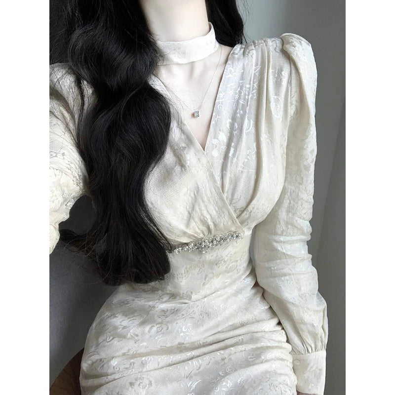 New Chinese retro long-sleeved v-neck retract your waist party dress