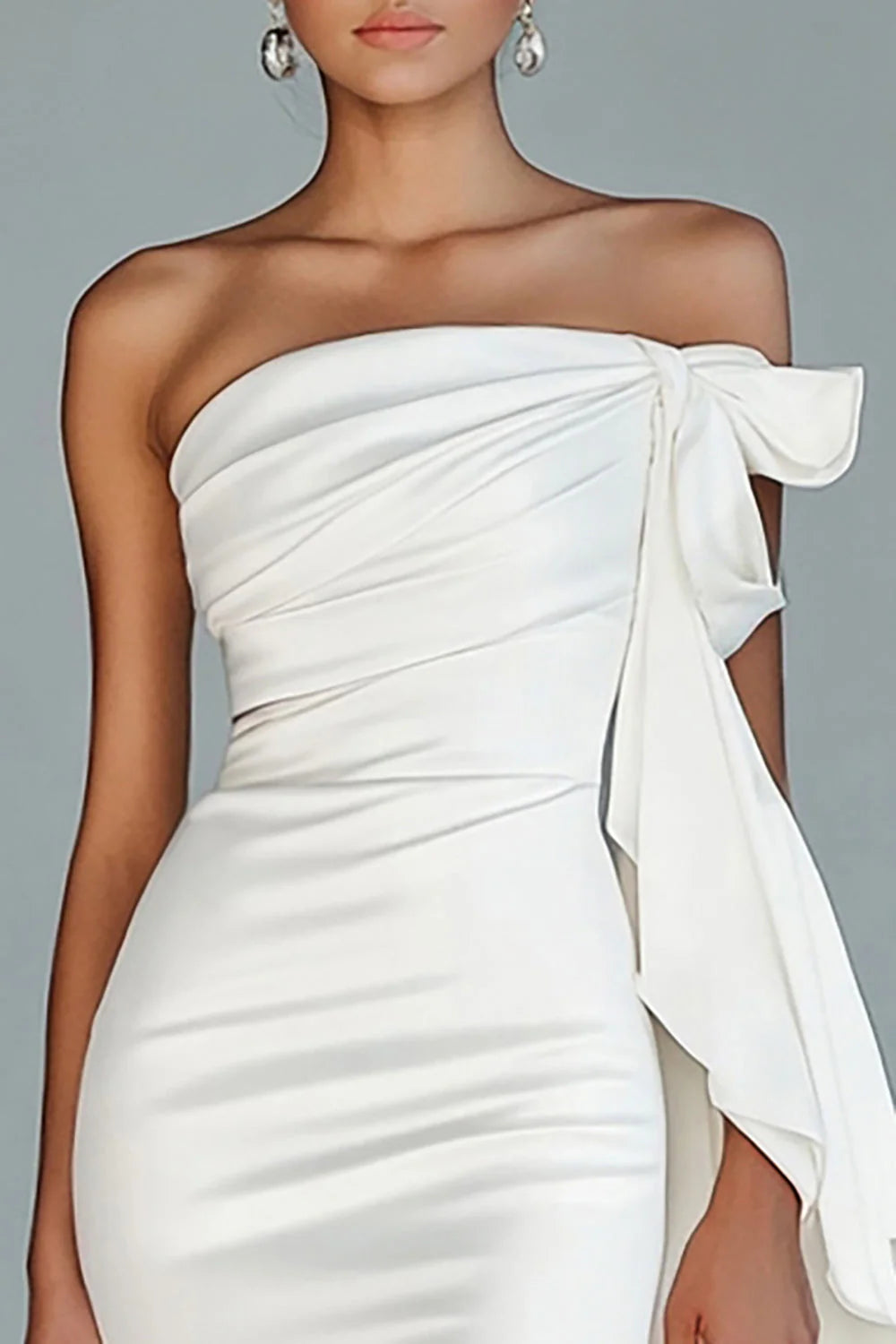 Full of charm White Strapless Mermaid Ruffled Retract Your Waist Formal Dress