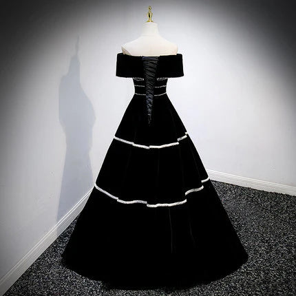 A line Black Off The Shoulder Retract Your Waist Long Prom Dresses