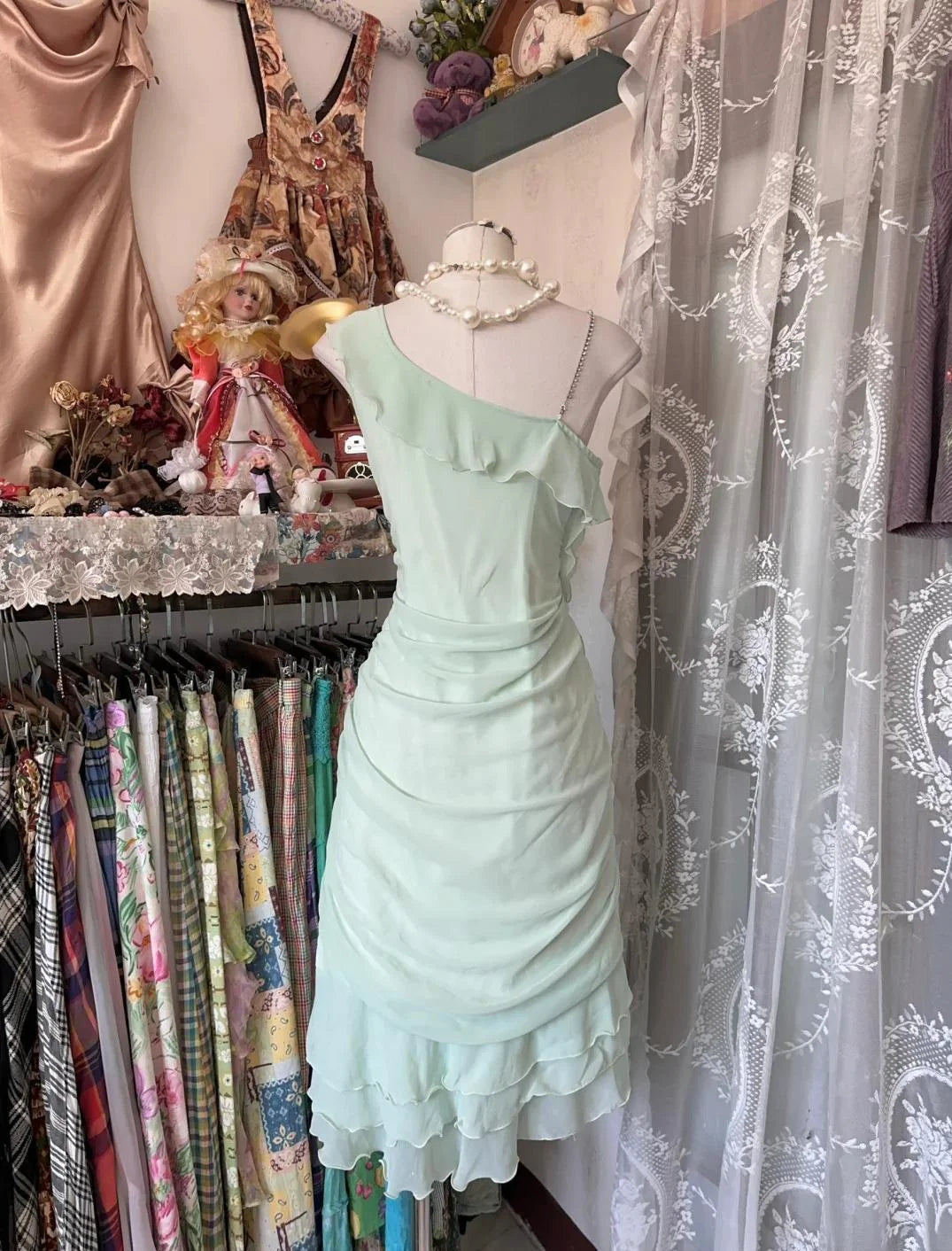 Fairytale Asymmetrical Neck Sheath Style Homecoming Dresses Chiffon Ruffled Short Sweet Party Dresses