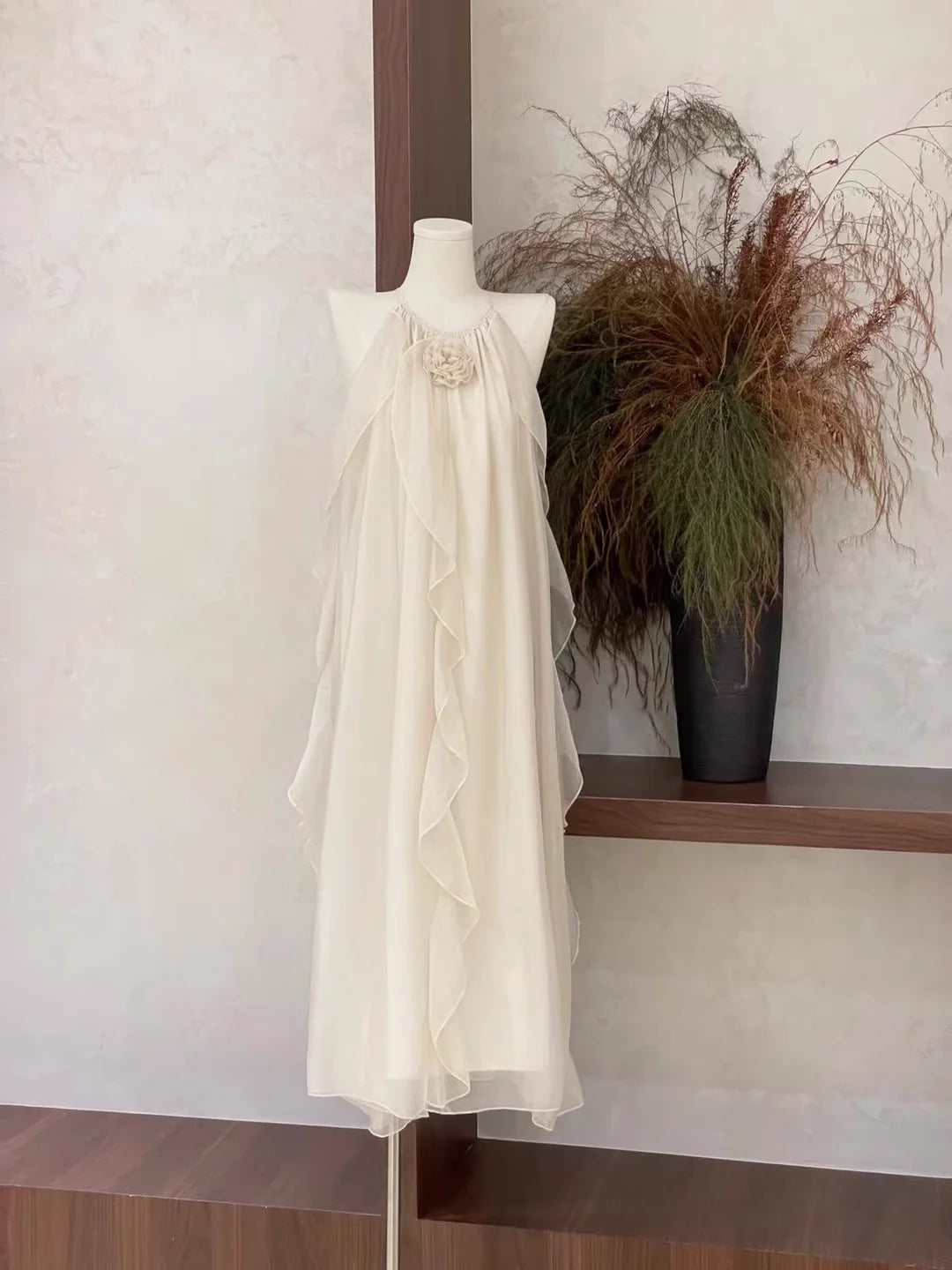 Cute A line Scoop Ruffled Ivory Long Women's Sleeveless Unique design Prom Dresses