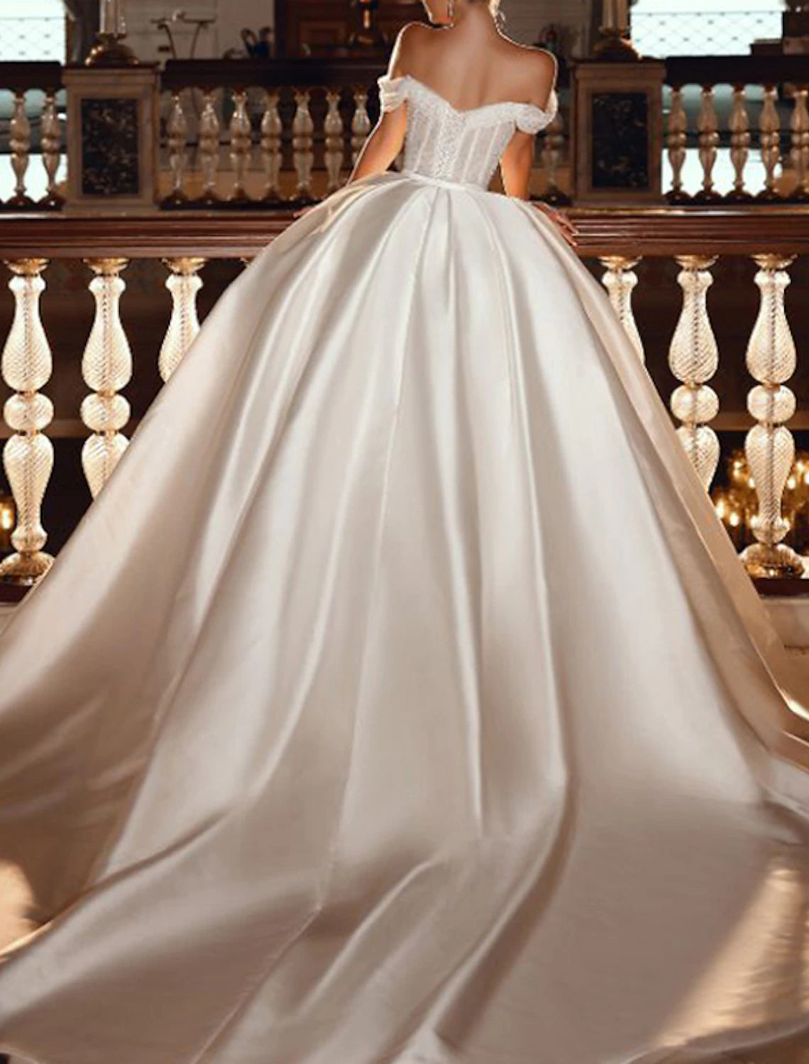 Engagement Formal Glitter & Sparkle Chapel Train Satin Wedding Dresses Ball Gown Off Shoulder Cap Sleeve Bridal Gowns With Solid Color