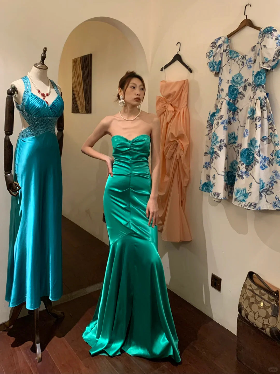 Vintage Mermaid Sweetheart Neck Pleated Green Satin Long Party Dress