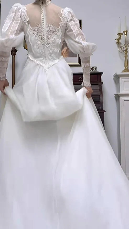 White Turtleneck Lace Beading Tulle Long Sleeve Charming A-Line Vintage Wedding Dress