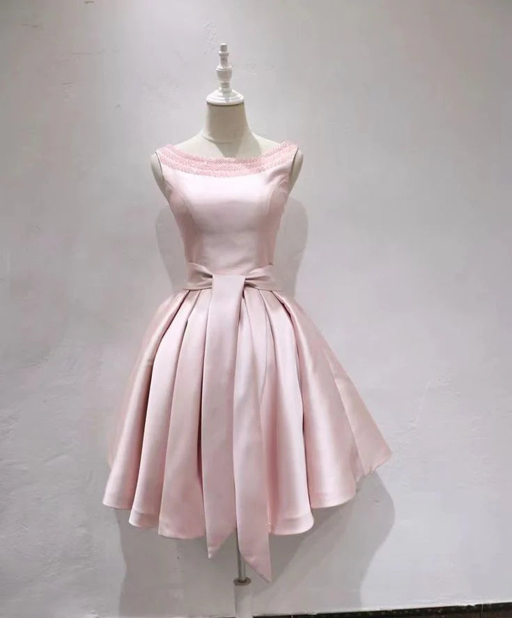 O-neck Retract Your Waist Homecoming Dress Satin Sleeveless Dress With Beads