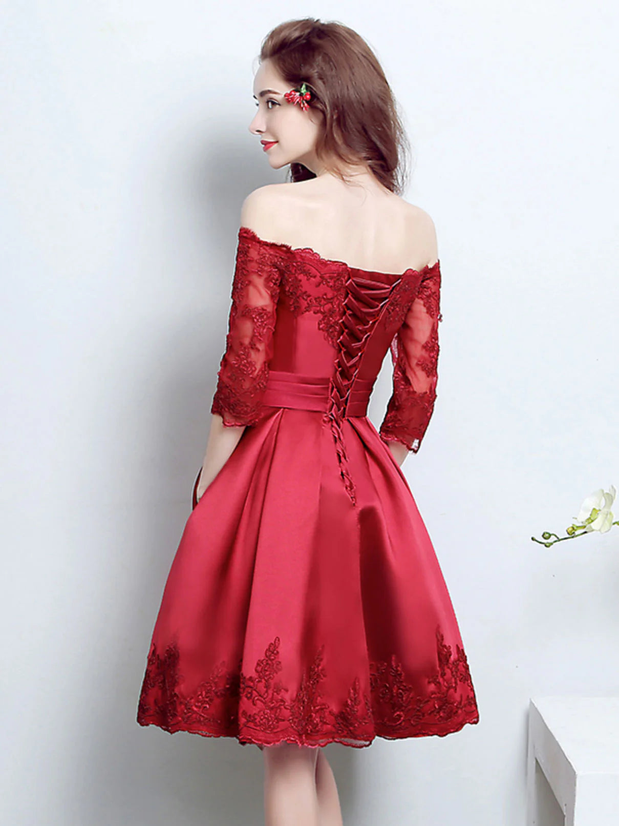 Burgundy Lace Satin Short Prom Dress, Classic fit Bridesmaid Dress
