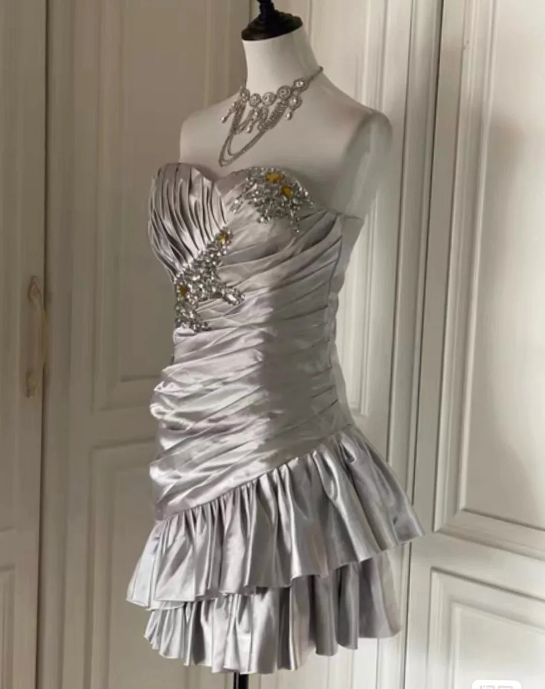 Strapless Sheath Satin Beaded Short Prom Dresses Elegant Silver Homecoming Dresses