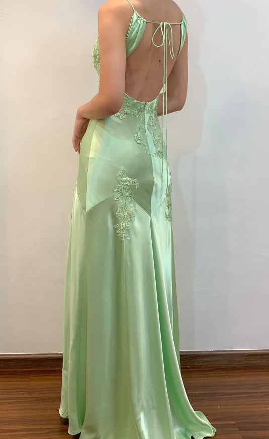 Green Mermaid V Neck Appliques Satin Open Back Long Prom Dress Outfits