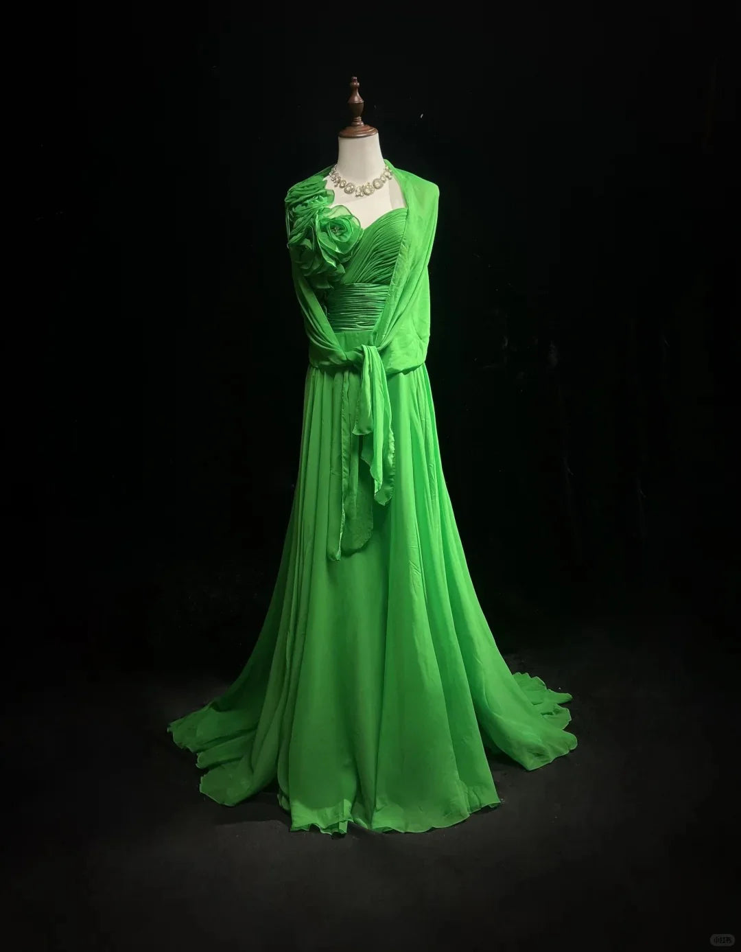 Green A-Line Chiffon Long Prom Dresses Vintage Gorgeous Bud Formal Evening Gowns