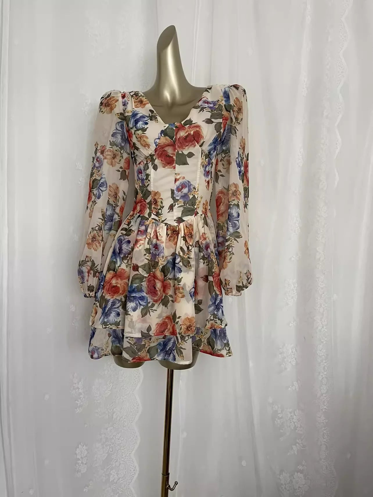 Vintage A line Floral Chiffon Travel Vacation Floral Beach Dress V Neckline Short Homecoming Dress