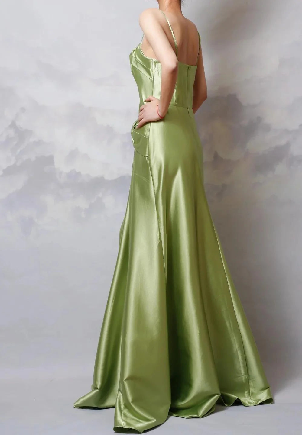 Sexy Y2k Green Sheath Satin Prom Dress Elegant Spaghetti Strap Evening Gown