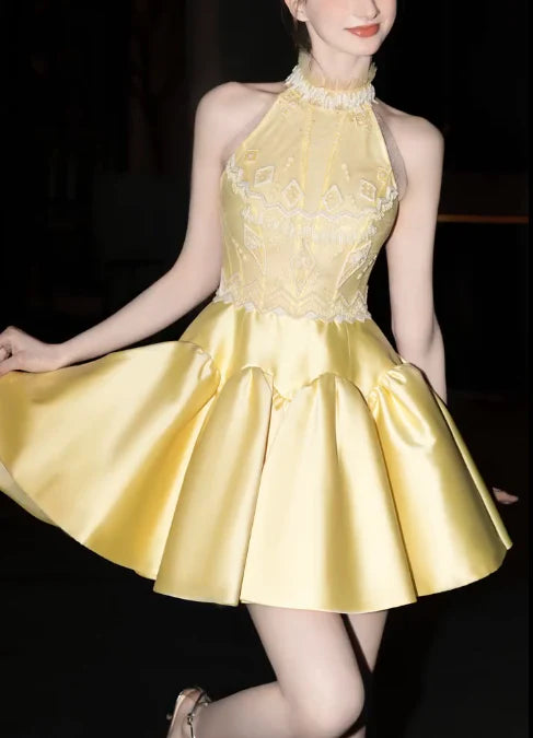 Yellow Turtleneck A-Line Satin Short Prom Dresses Gorgeous Butter Homecoming Dress