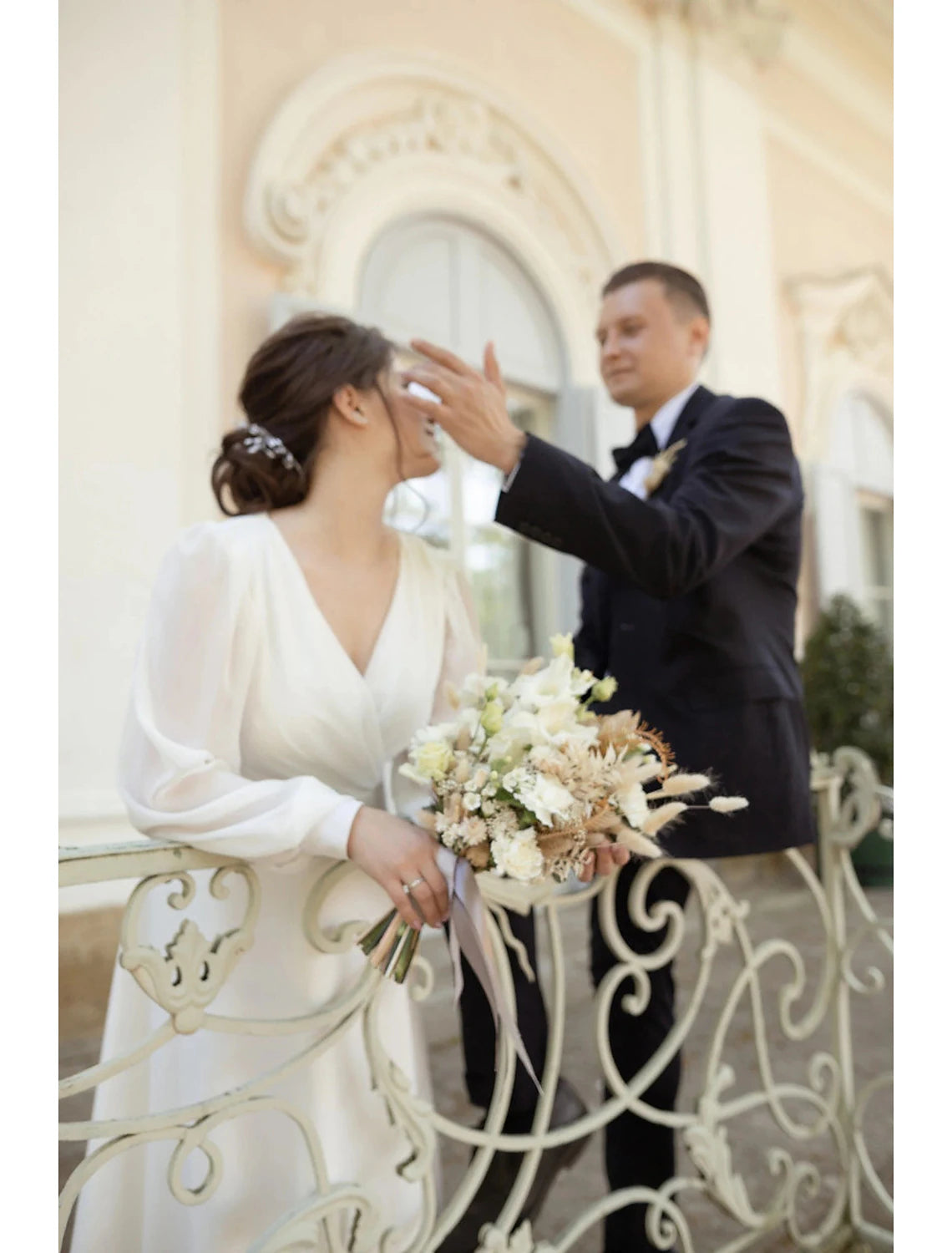 Beach Wedding Reception Little White Dress Bridal Shower Dresses Wedding Dresses A-Line V Neck Long Sleeve Ankle Length Chiffon Bridal Gowns With Solid Color