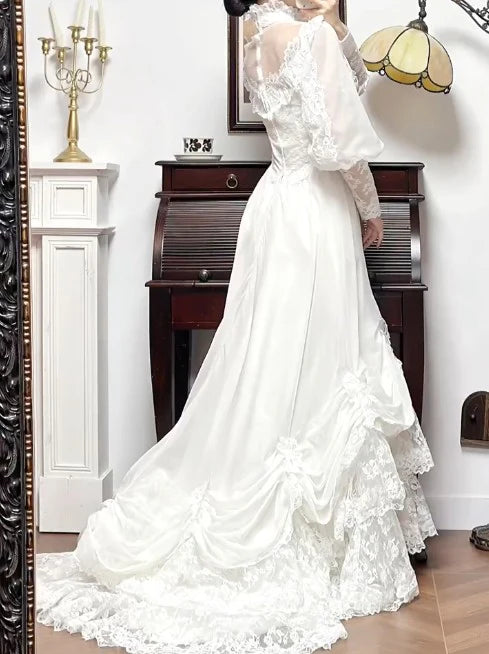 A-Line Long Sleeve Tulle Pretty White Lace Applique Train Vintage Wedding Dress