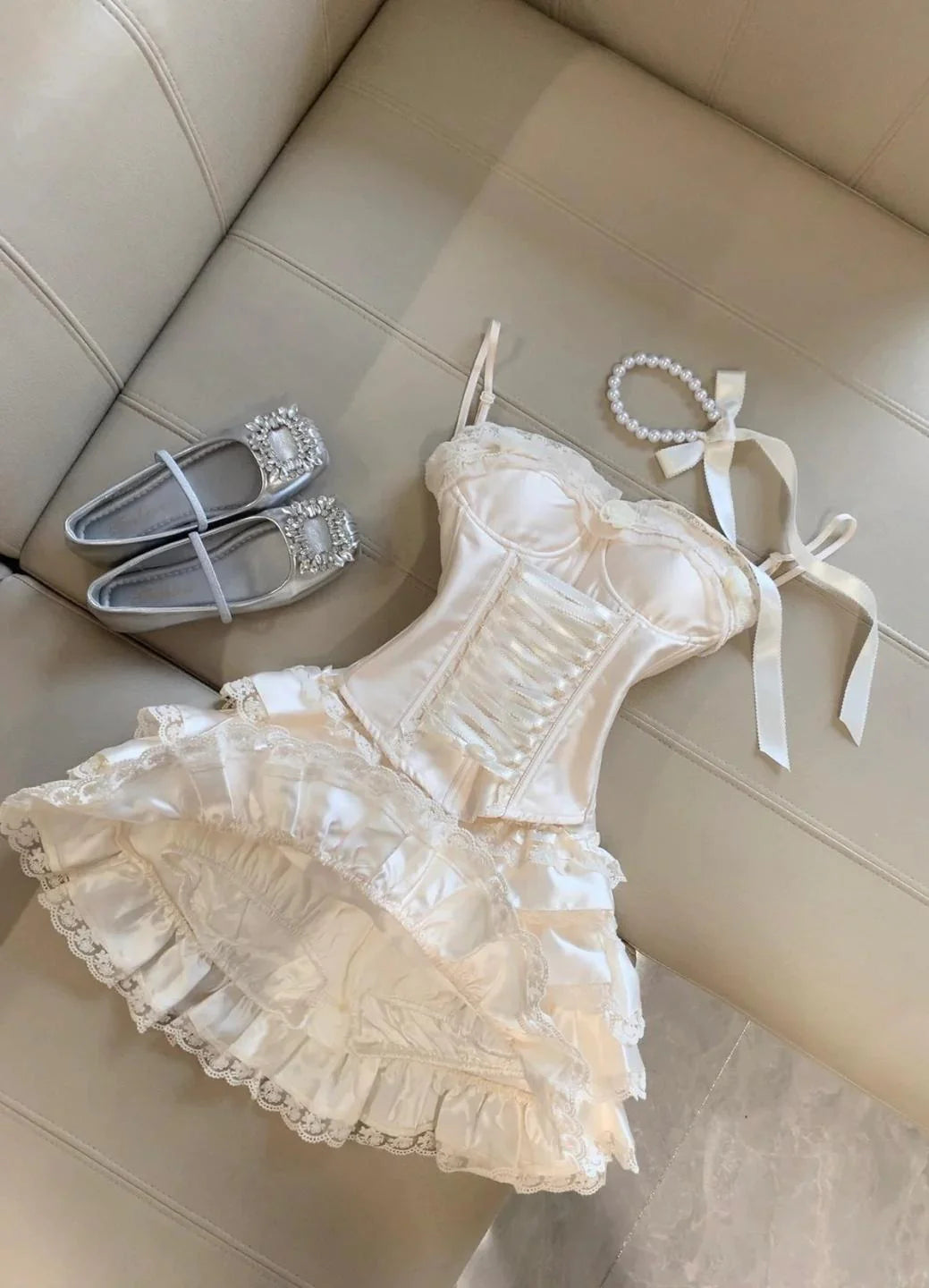 Princess-Inspired Spaghetti Straps Short Prom Dresses Cute A-Line Satin Lace Satin Two-Piece Homecoming Dress